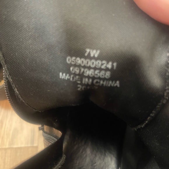 Textured Leather Boots with Two Golden Buckles with a side zipper. - Picture 2 of 5